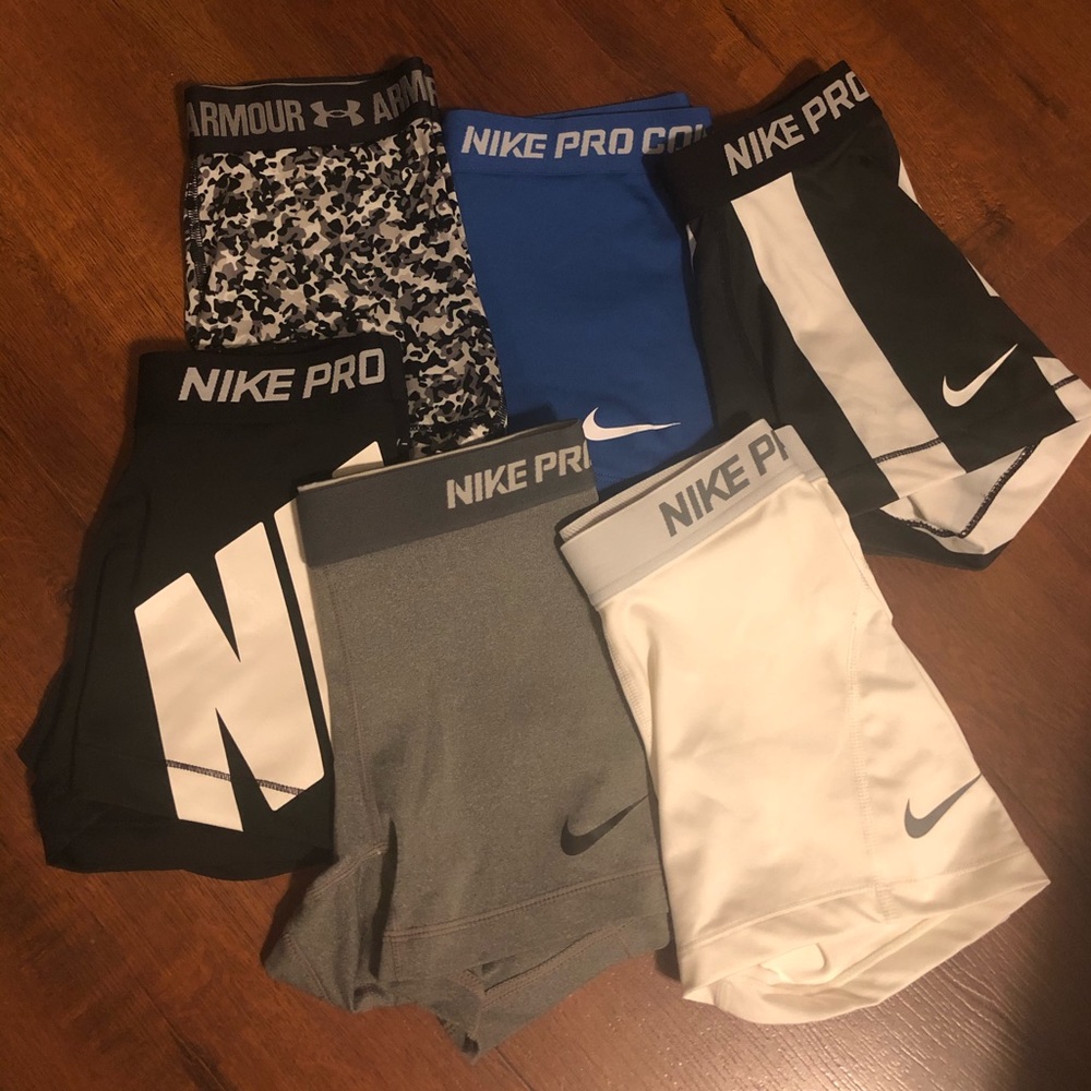 Nike✔️and UnderArmour Compression Shorts ⭐️